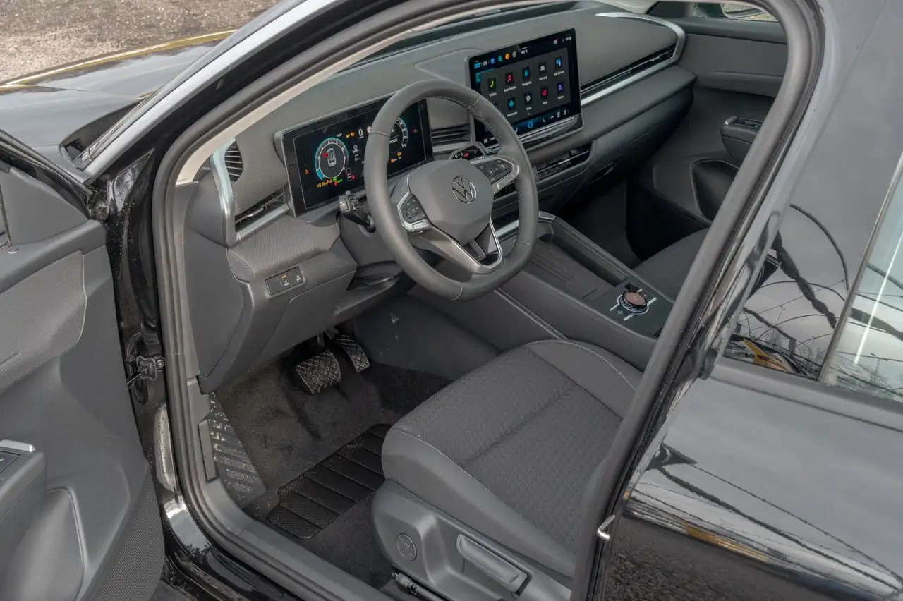 Volkswagen T-Roc 10