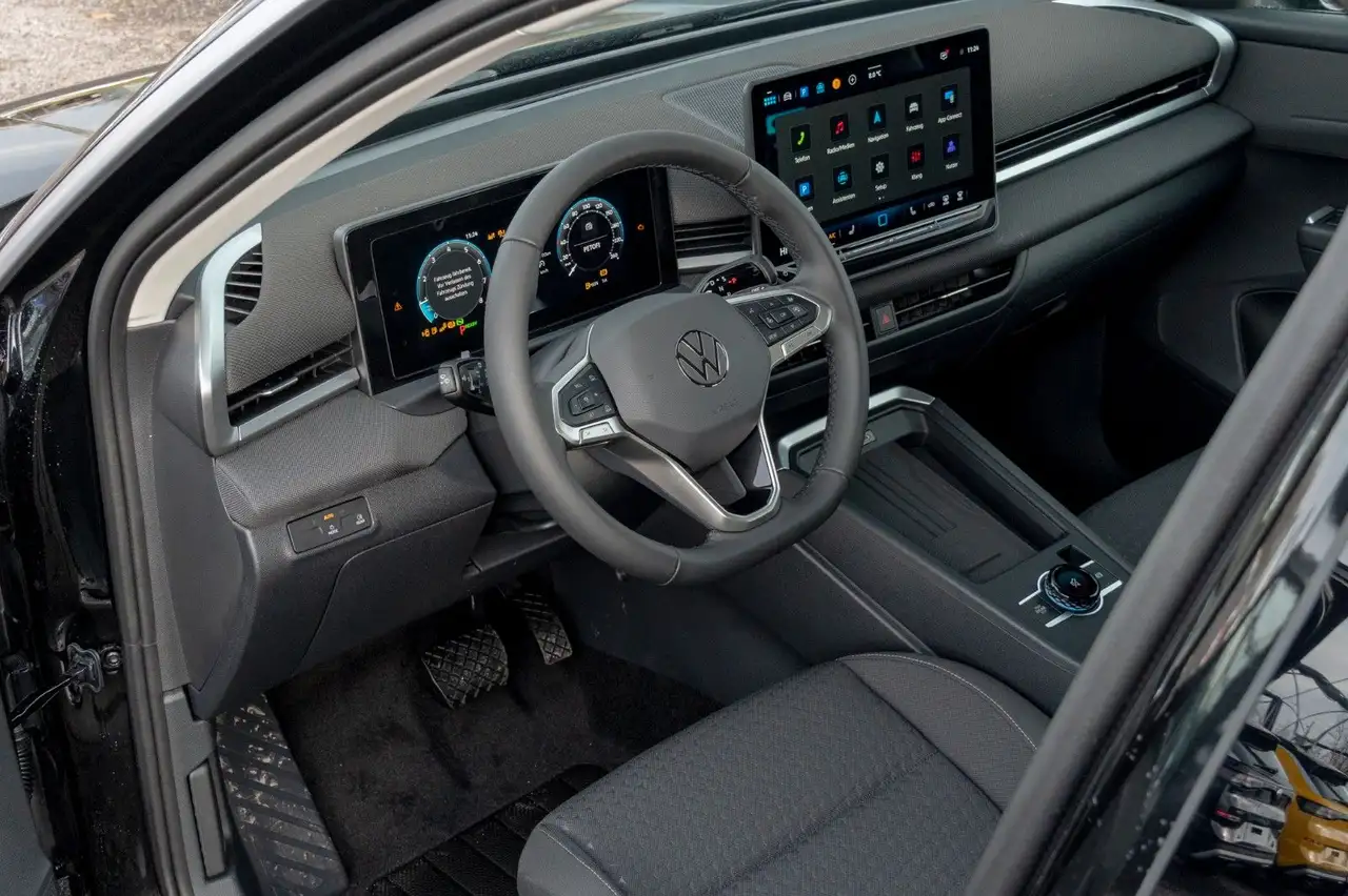 Volkswagen T-Roc 11