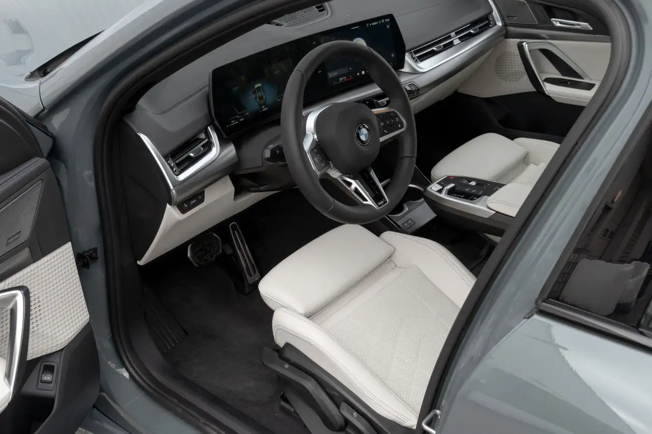 BMW X2 11