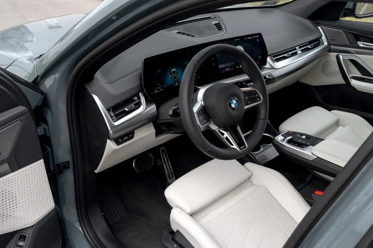 BMW X2 12