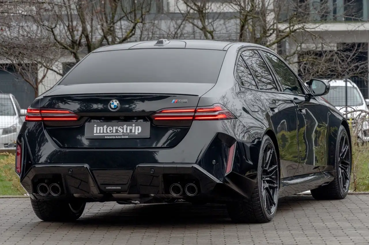 BMW M5 6