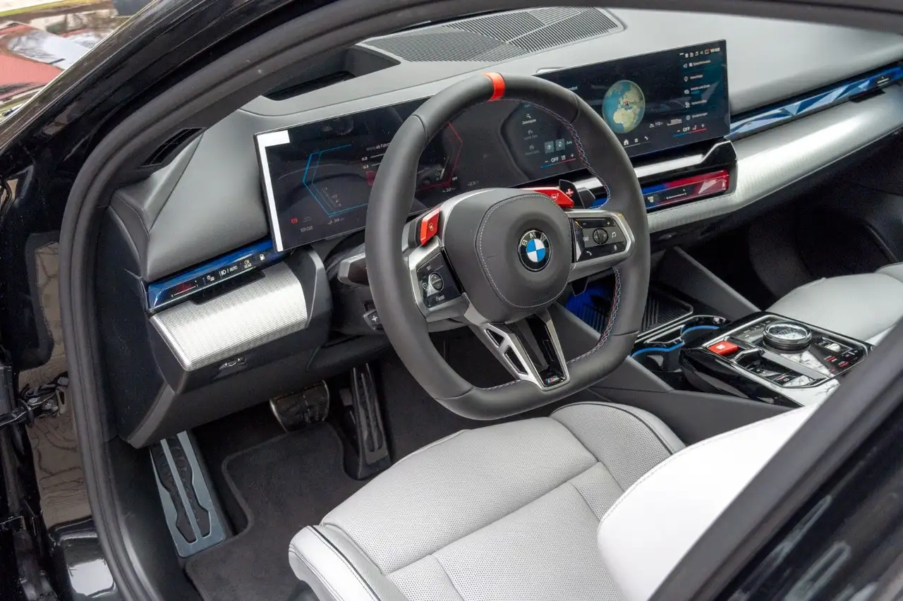 BMW M5 12