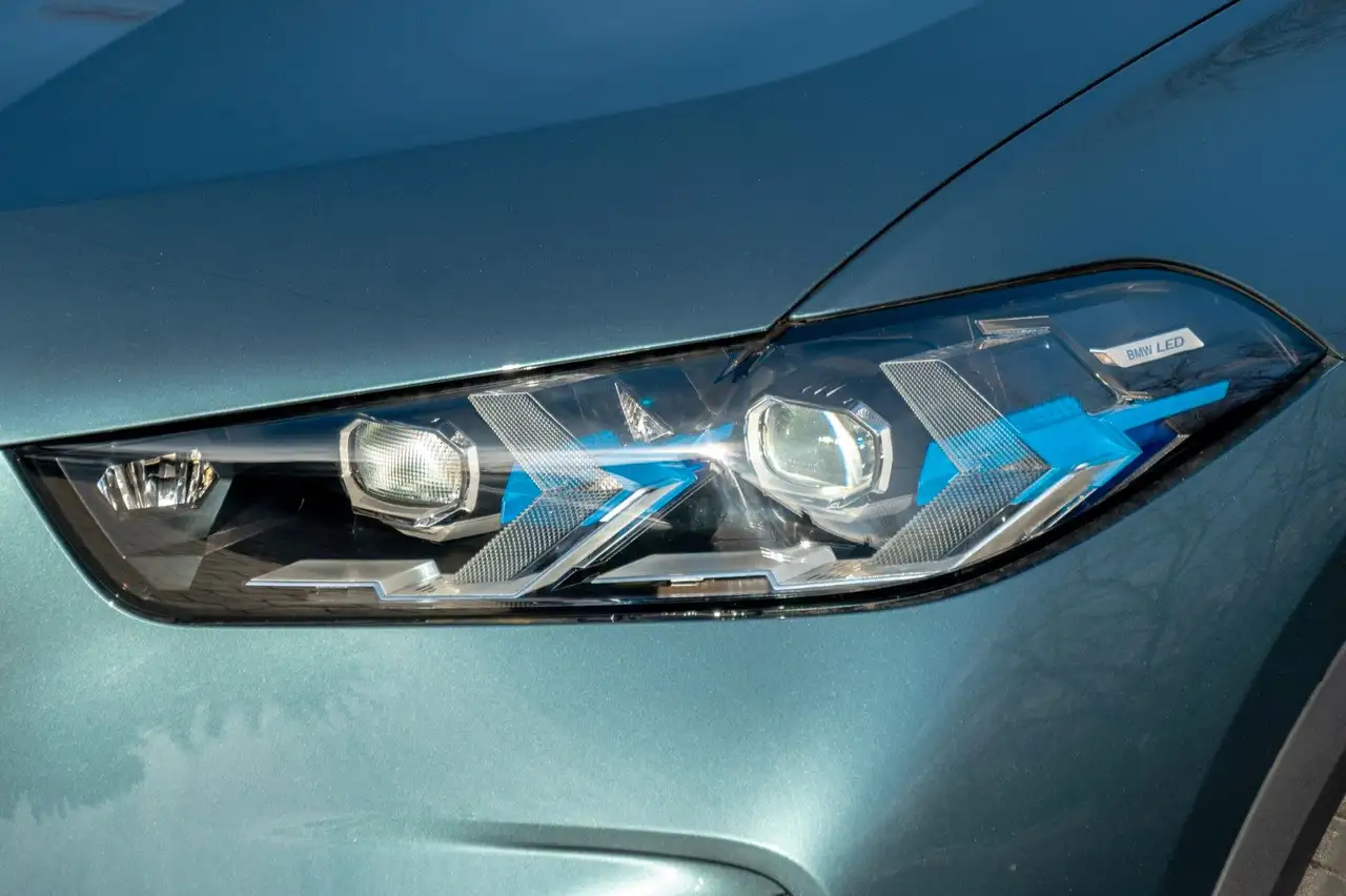 BMW X5 8