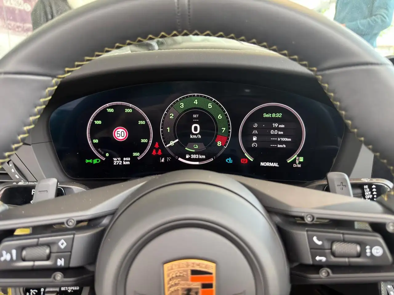 Porsche 992 911 13