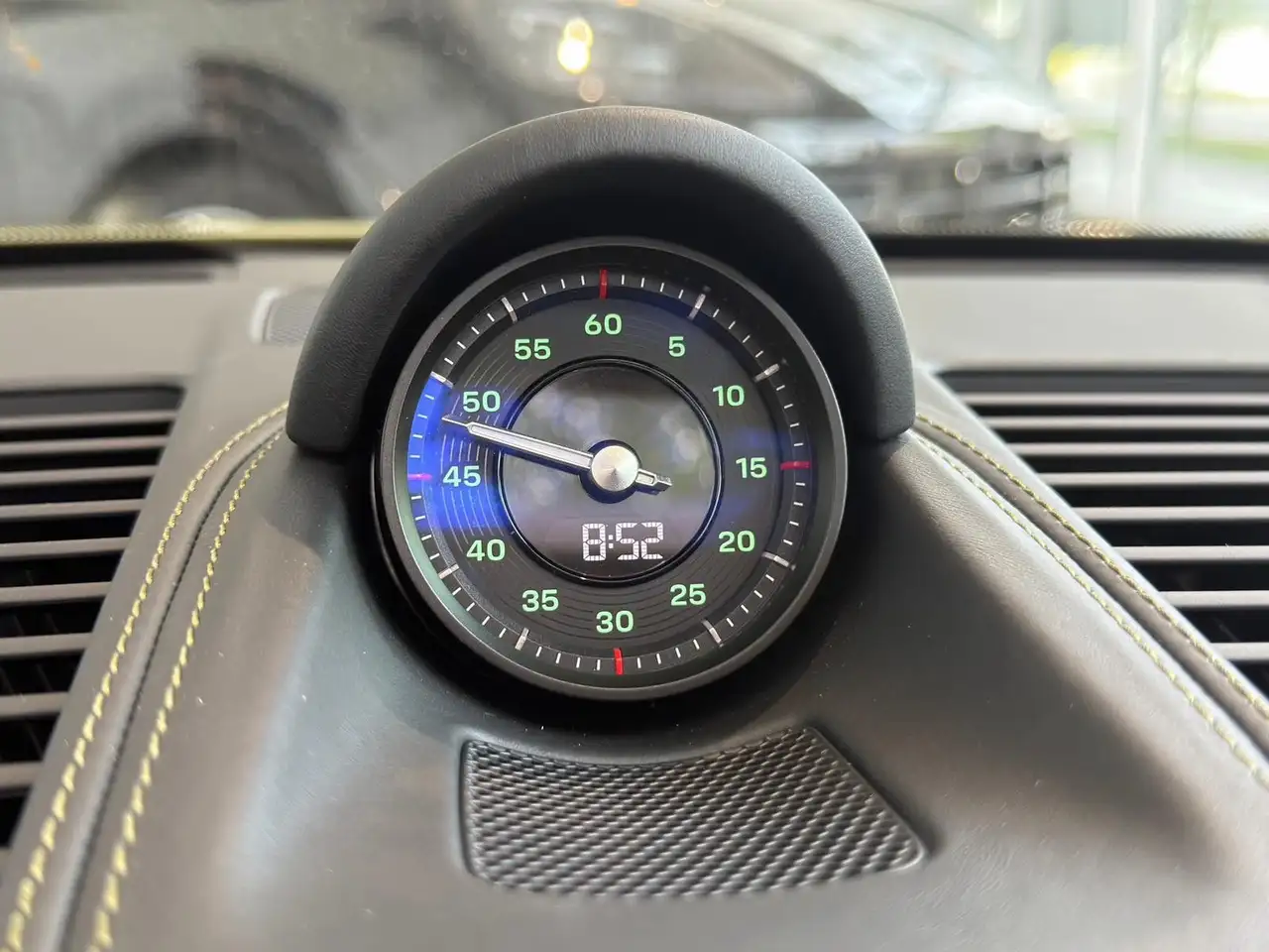Porsche 992 911 14