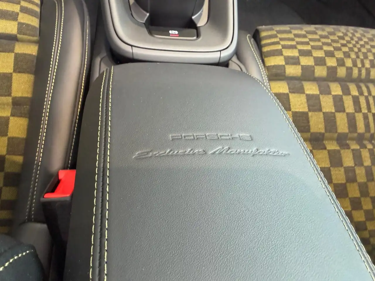 Porsche 992 911 15