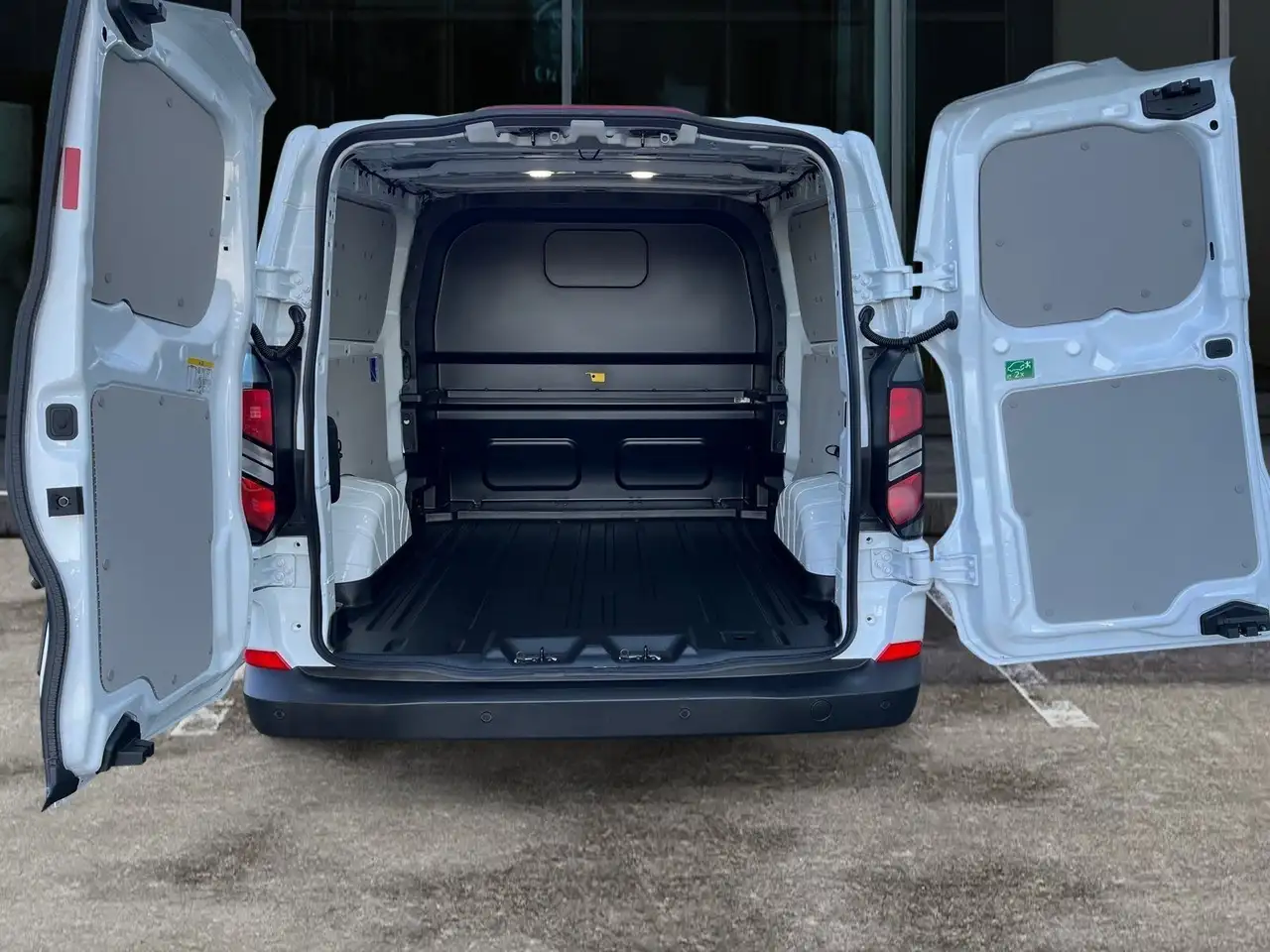 Ford Transit 10