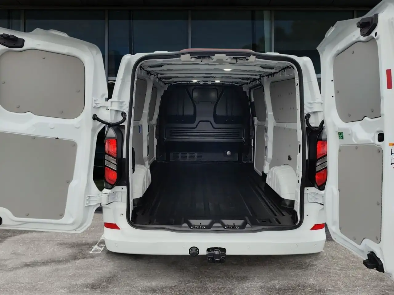Ford Transit 8