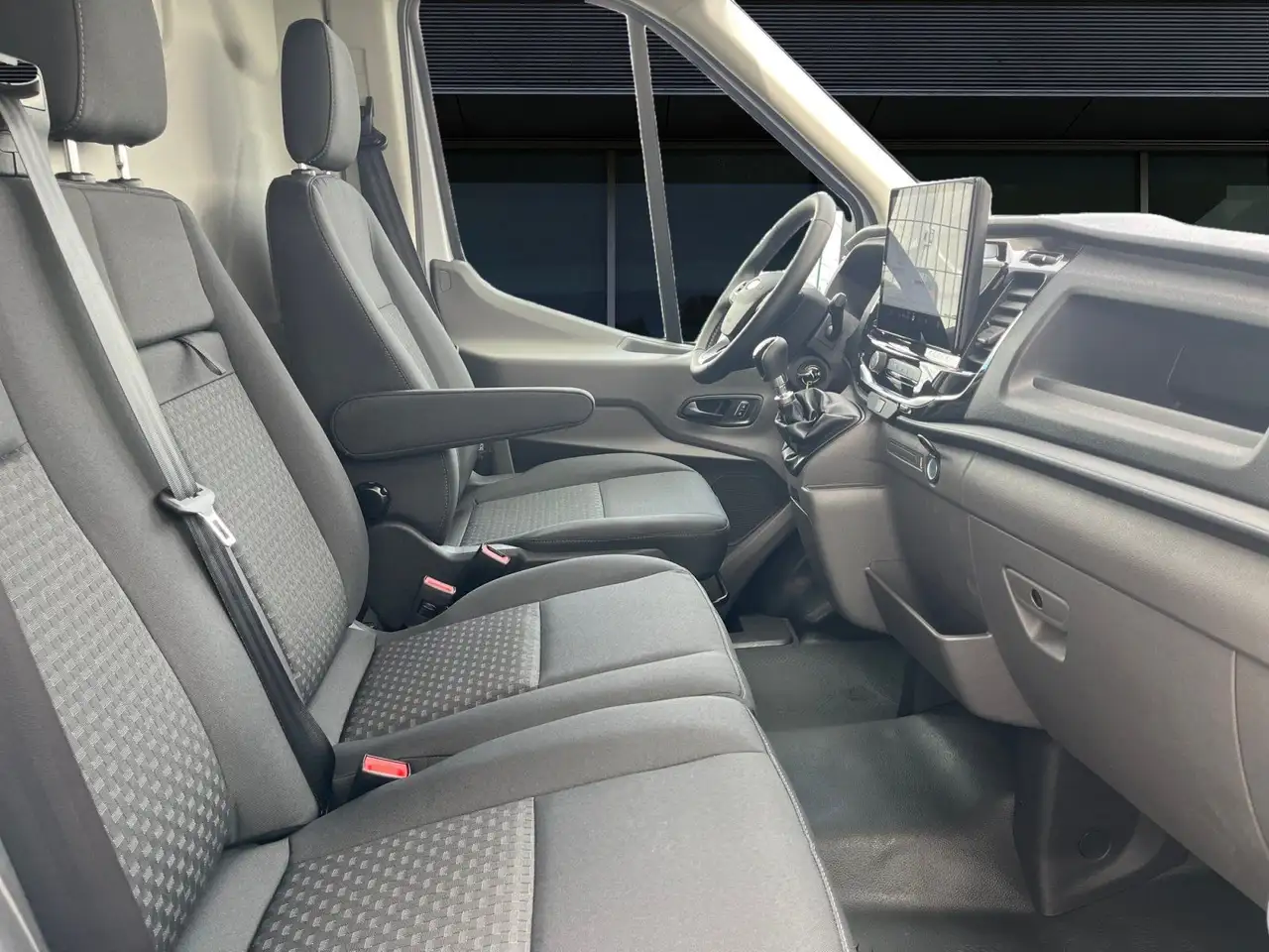Ford Transit 350 12