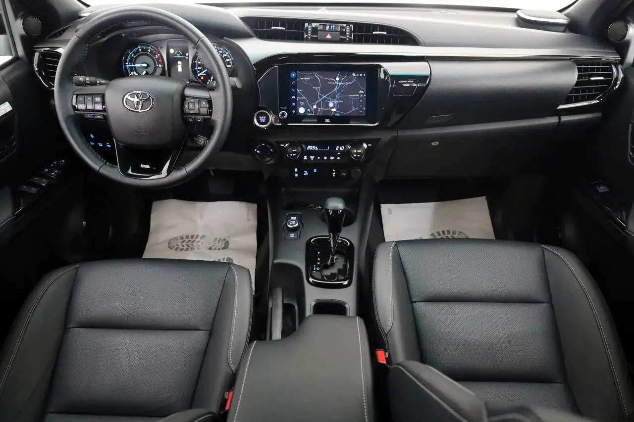 Toyota Hilux 4