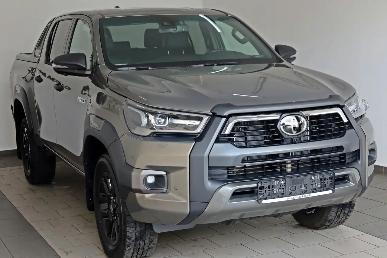 Toyota Hilux 7