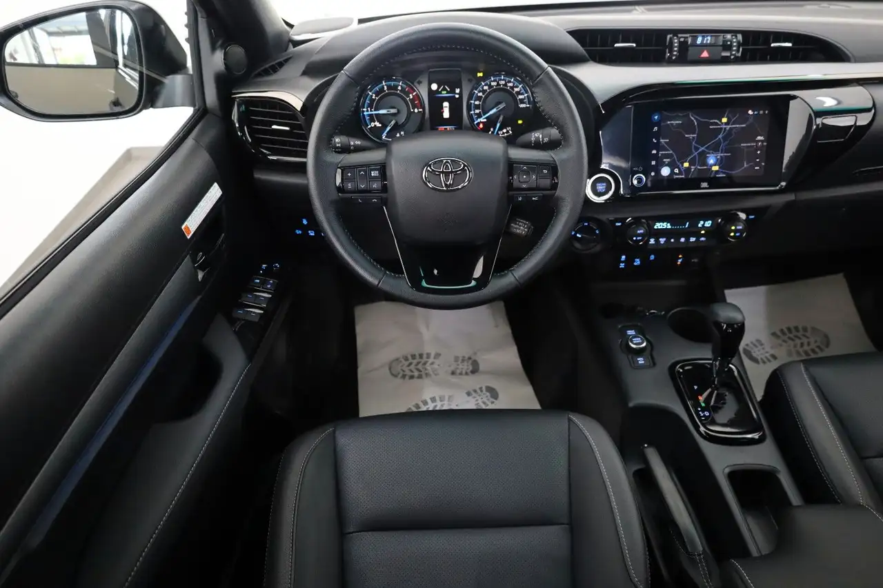 Toyota Hilux 10