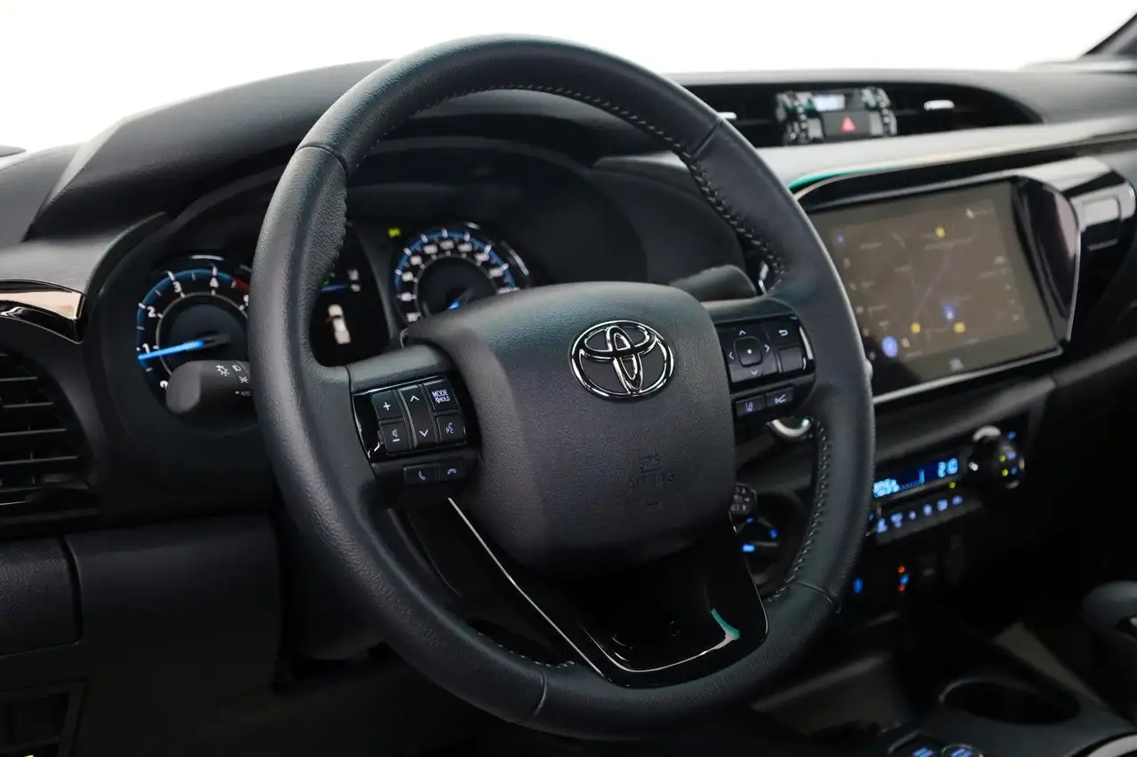 Toyota Hilux 12