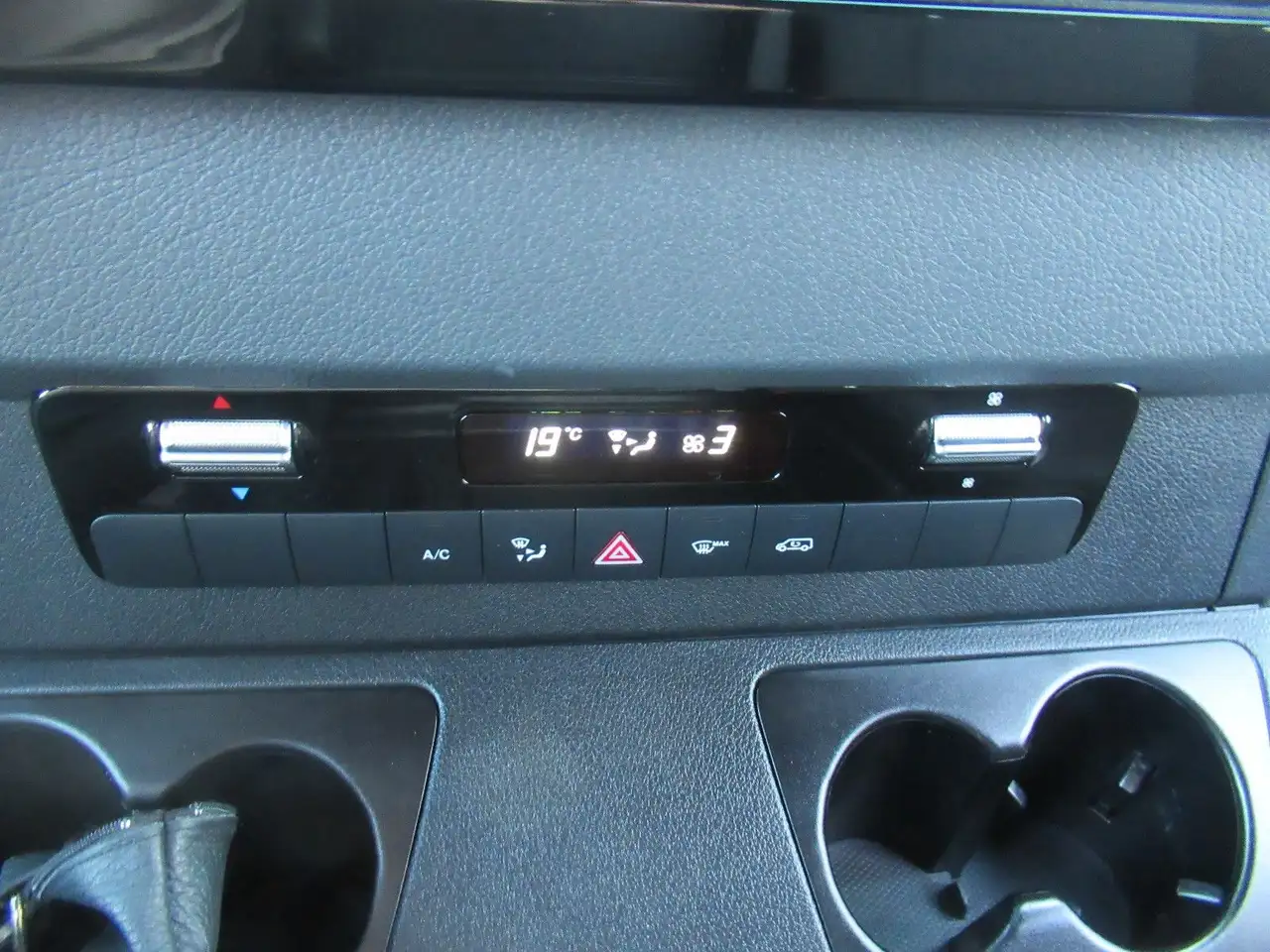 Mercedes-Benz Sprinter III 14
