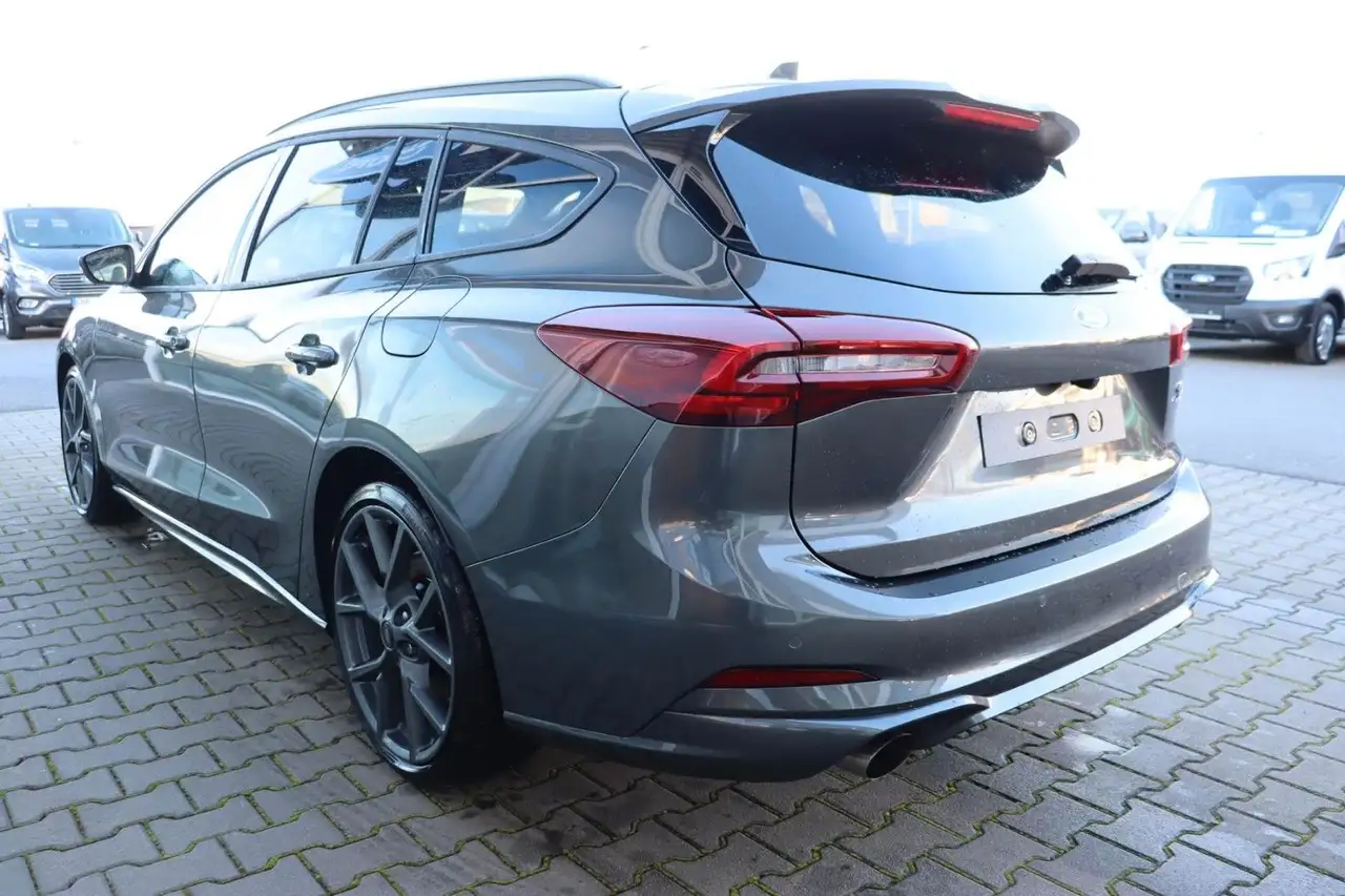 Ford Focus 6
