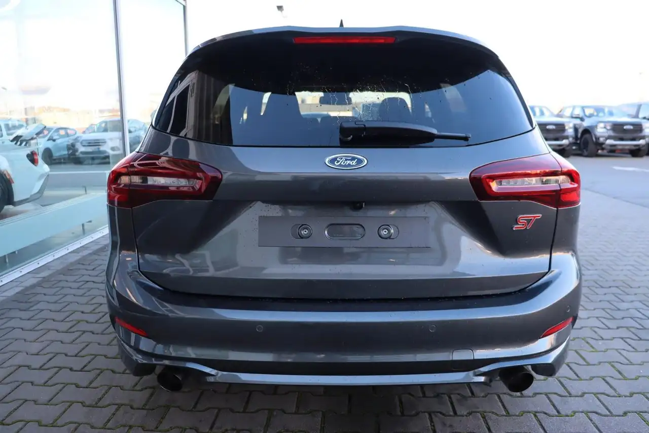 Ford Focus 7