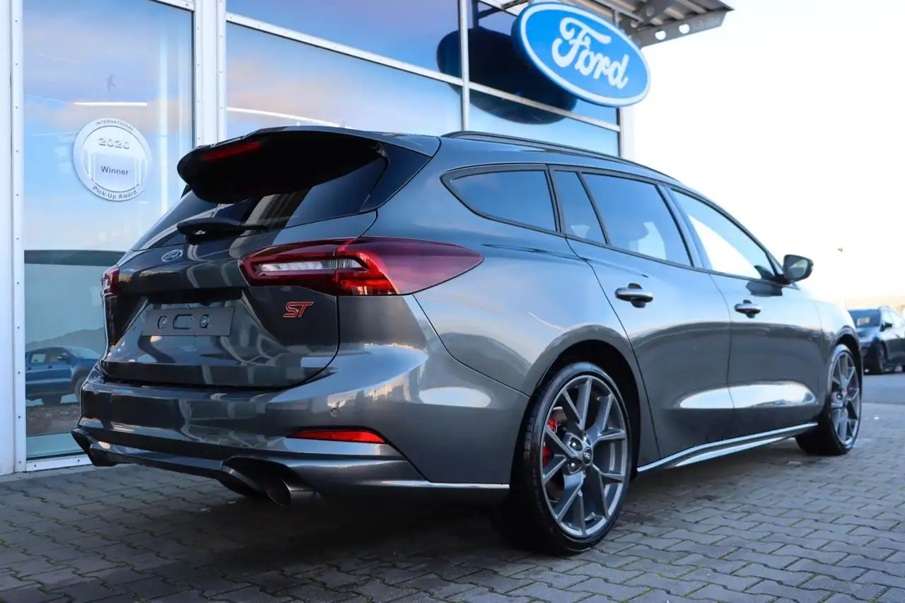 Ford Focus 13