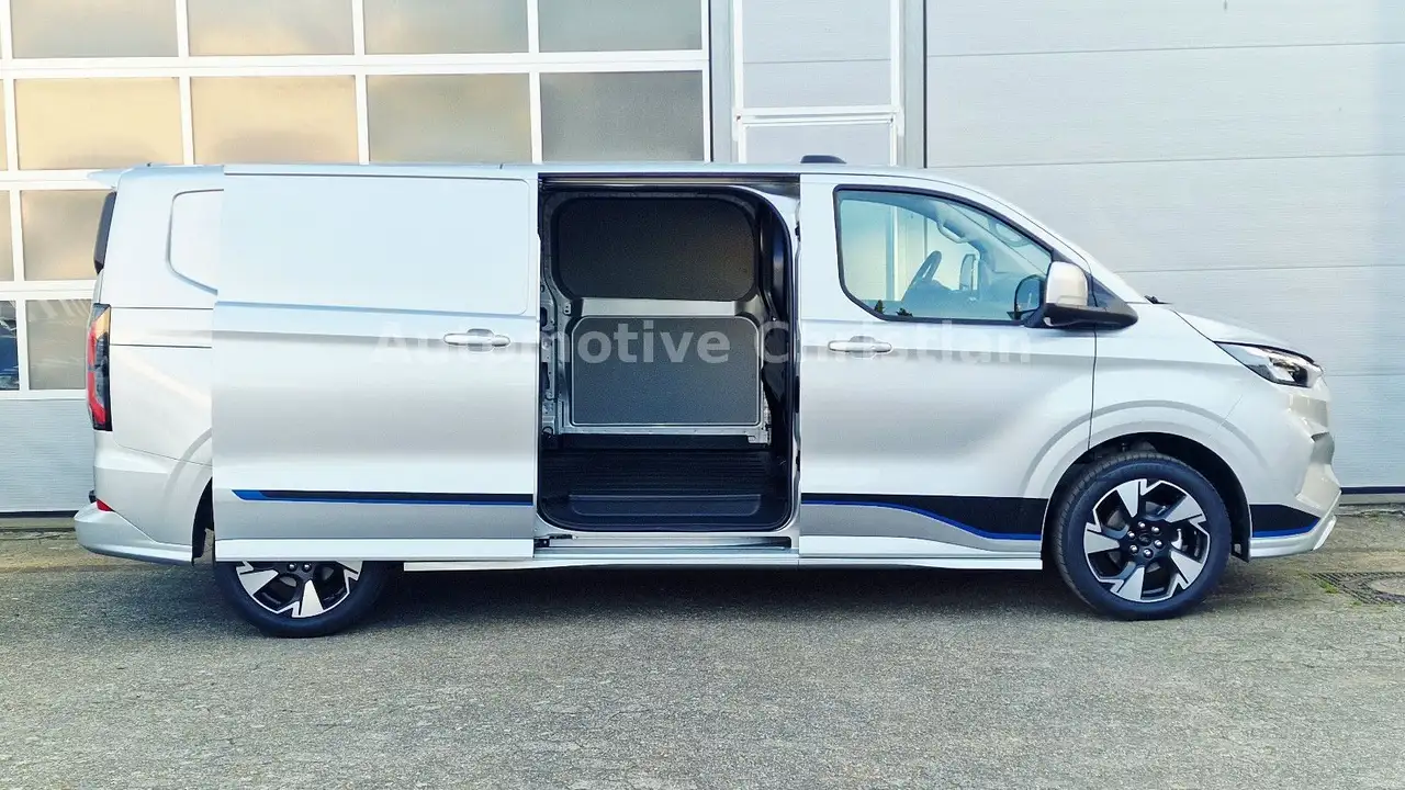 Ford Transit 8