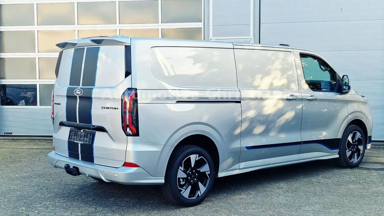 Ford Transit 10