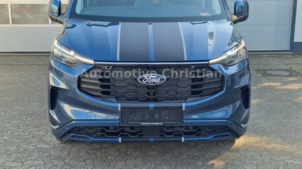 Ford Transit 8
