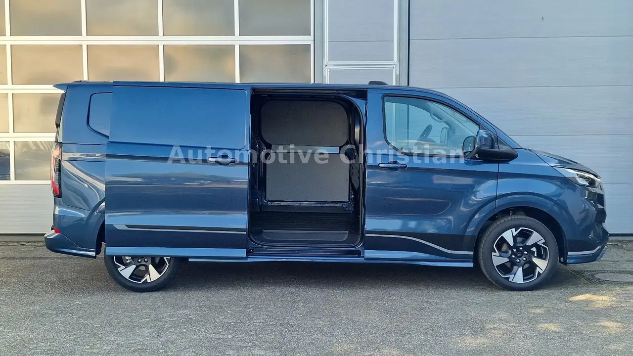Ford Transit 9