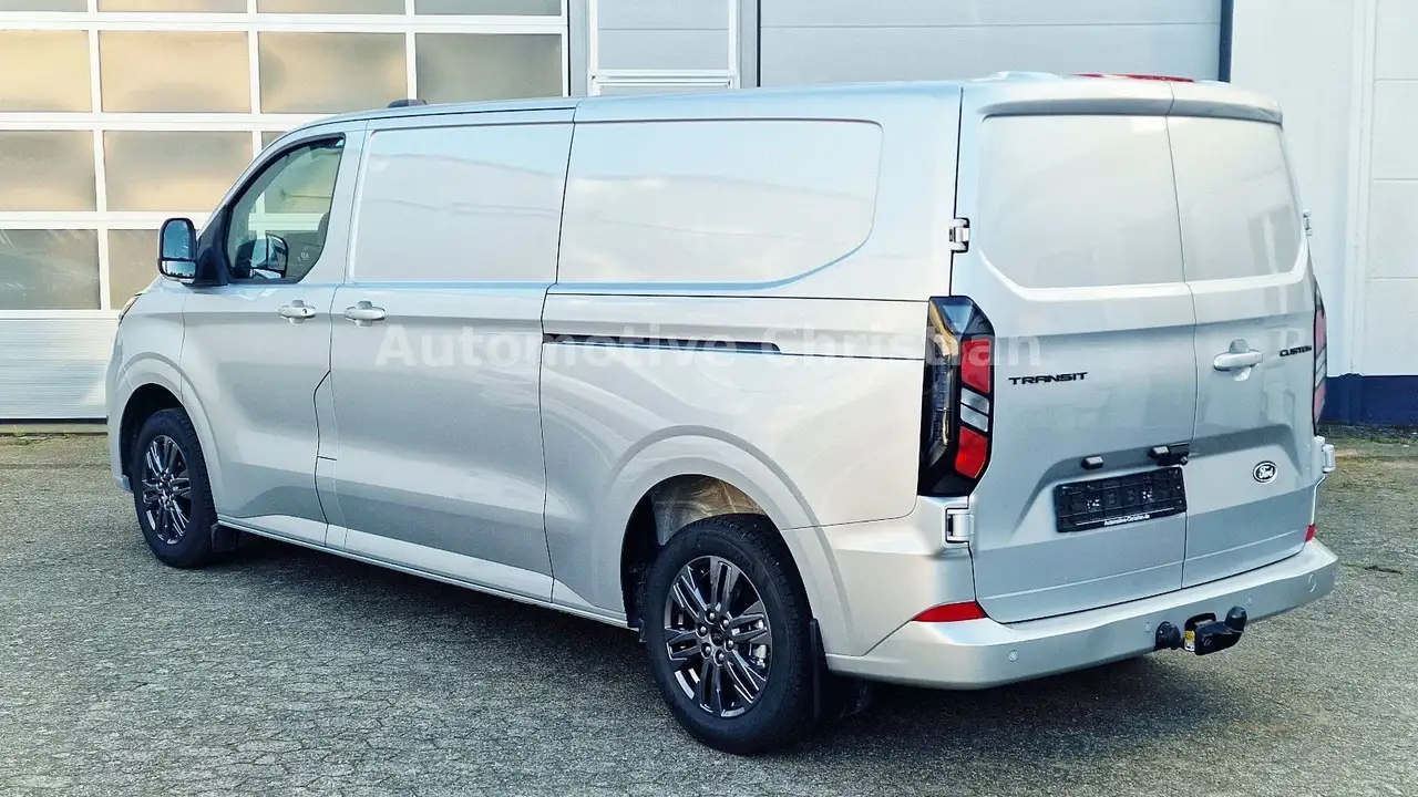 Ford Transit 8