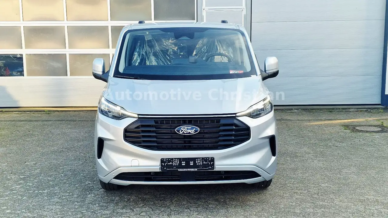 Ford Transit 9