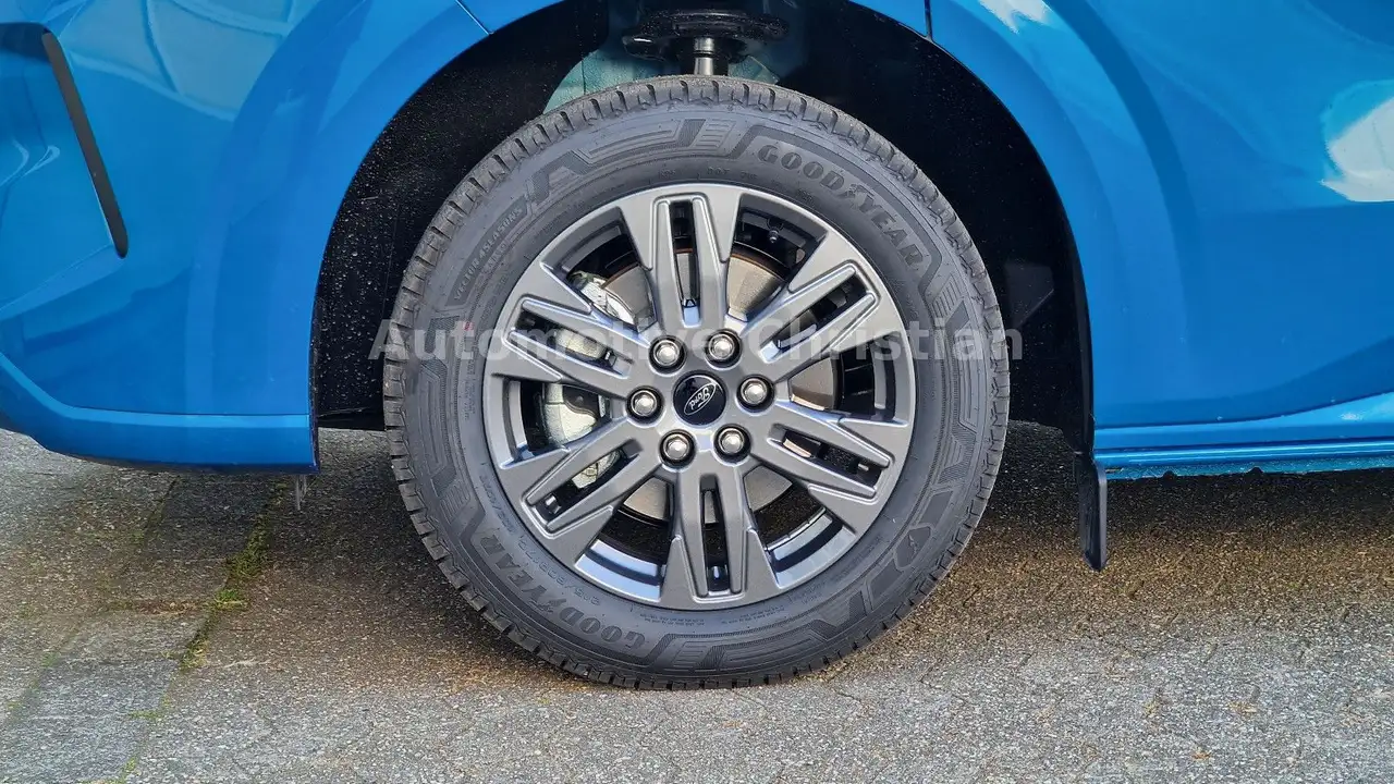 Ford Tourneo 12