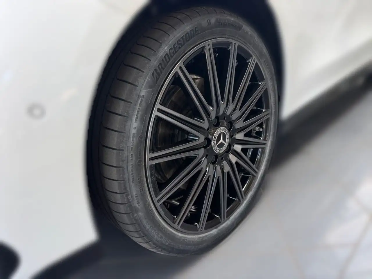 Mercedes-Benz CLA 350 3