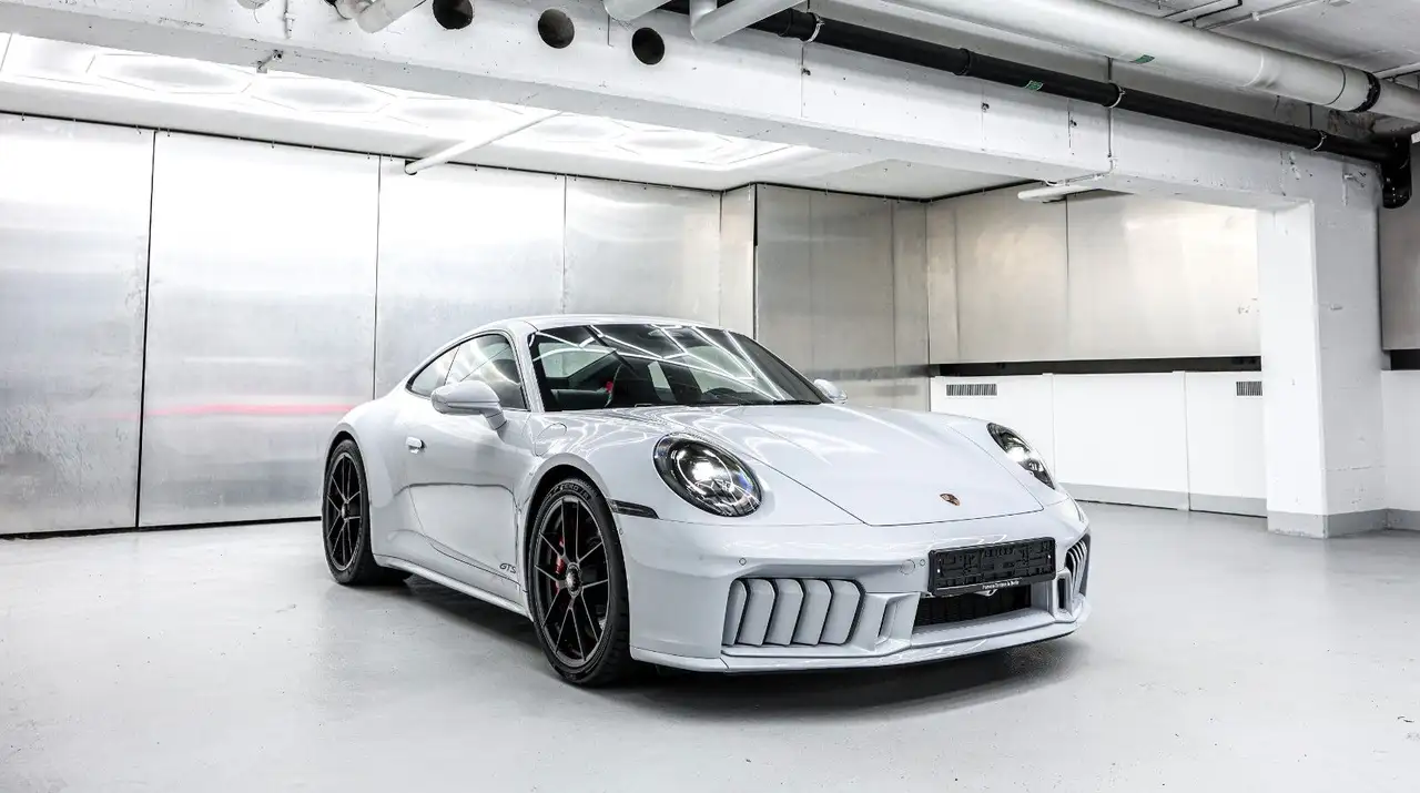 Porsche 992