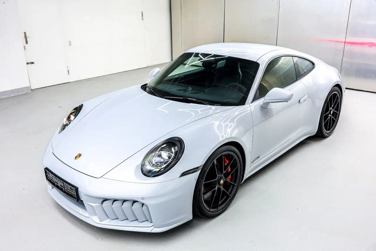 Porsche 992 5