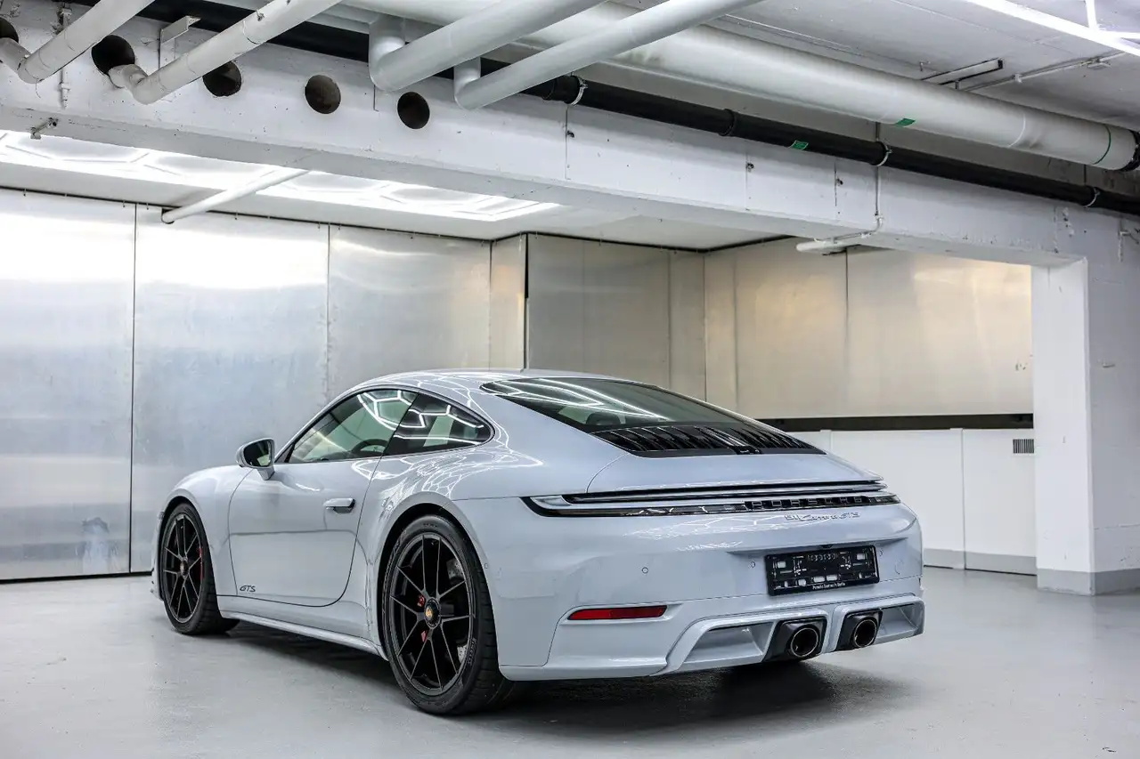 Porsche 992 7