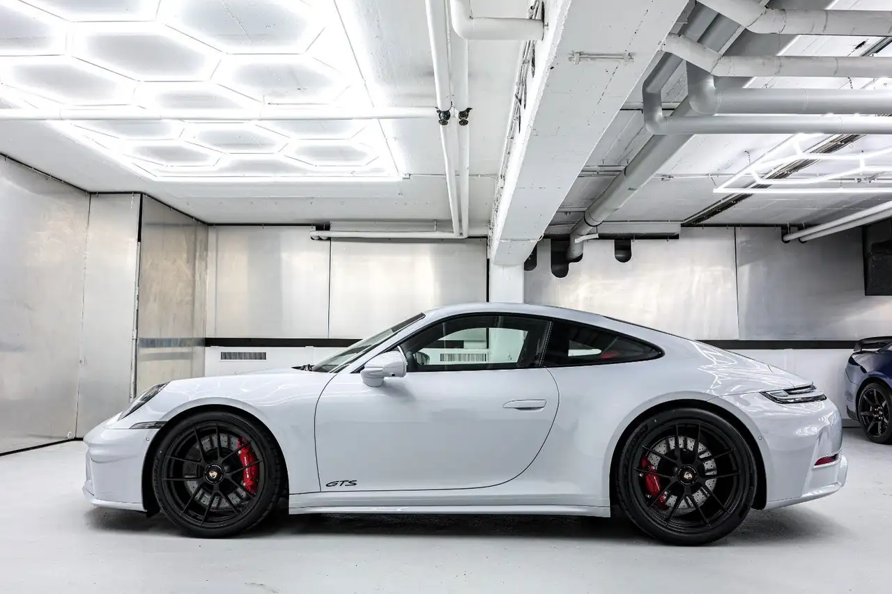 Porsche 992 12