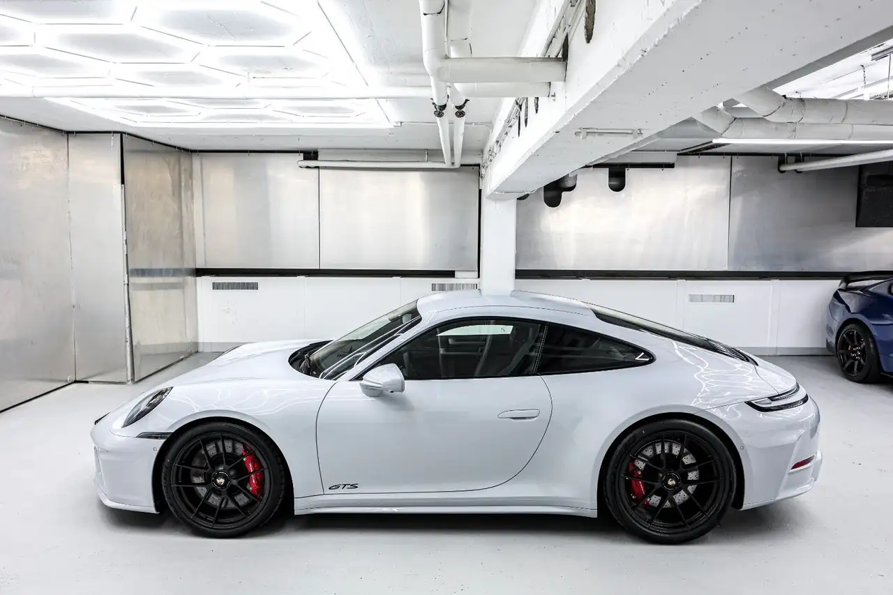 Porsche 992 13