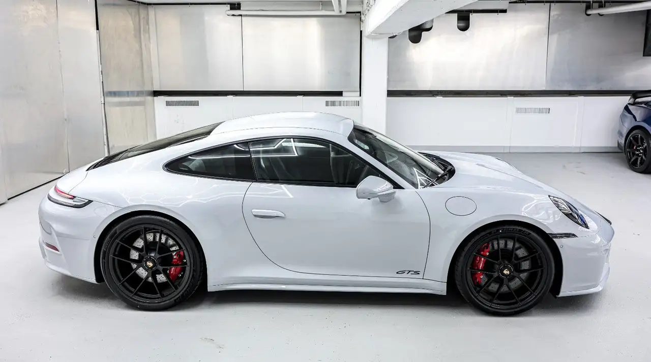 Porsche 992 14