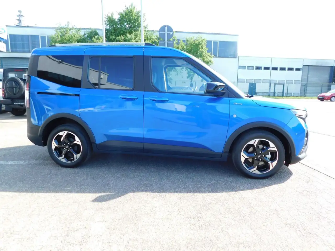 Ford Tourneo 4