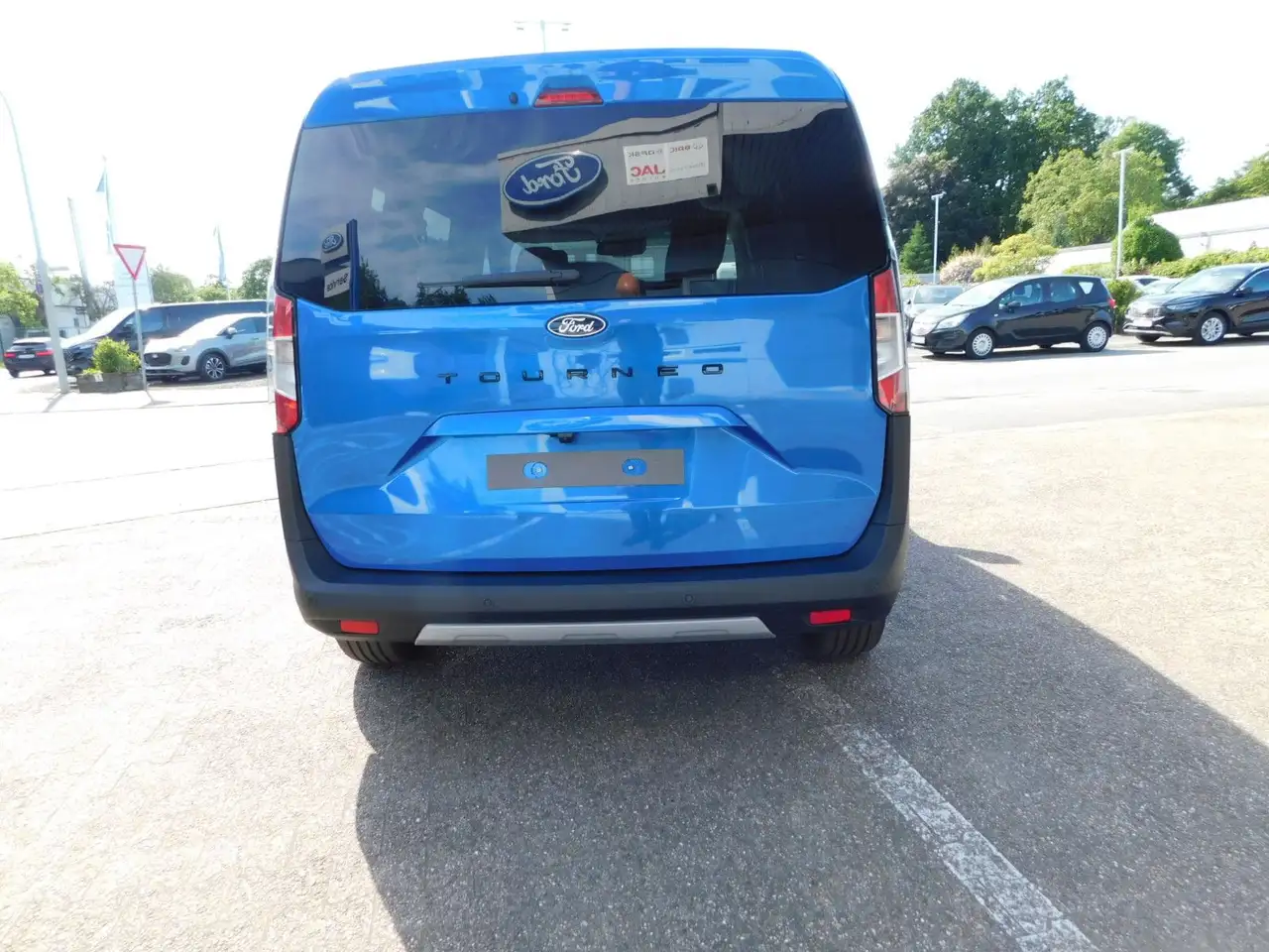 Ford Tourneo 6