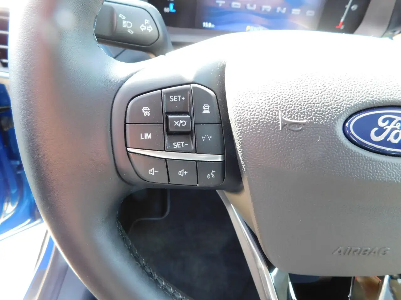Ford Tourneo 15