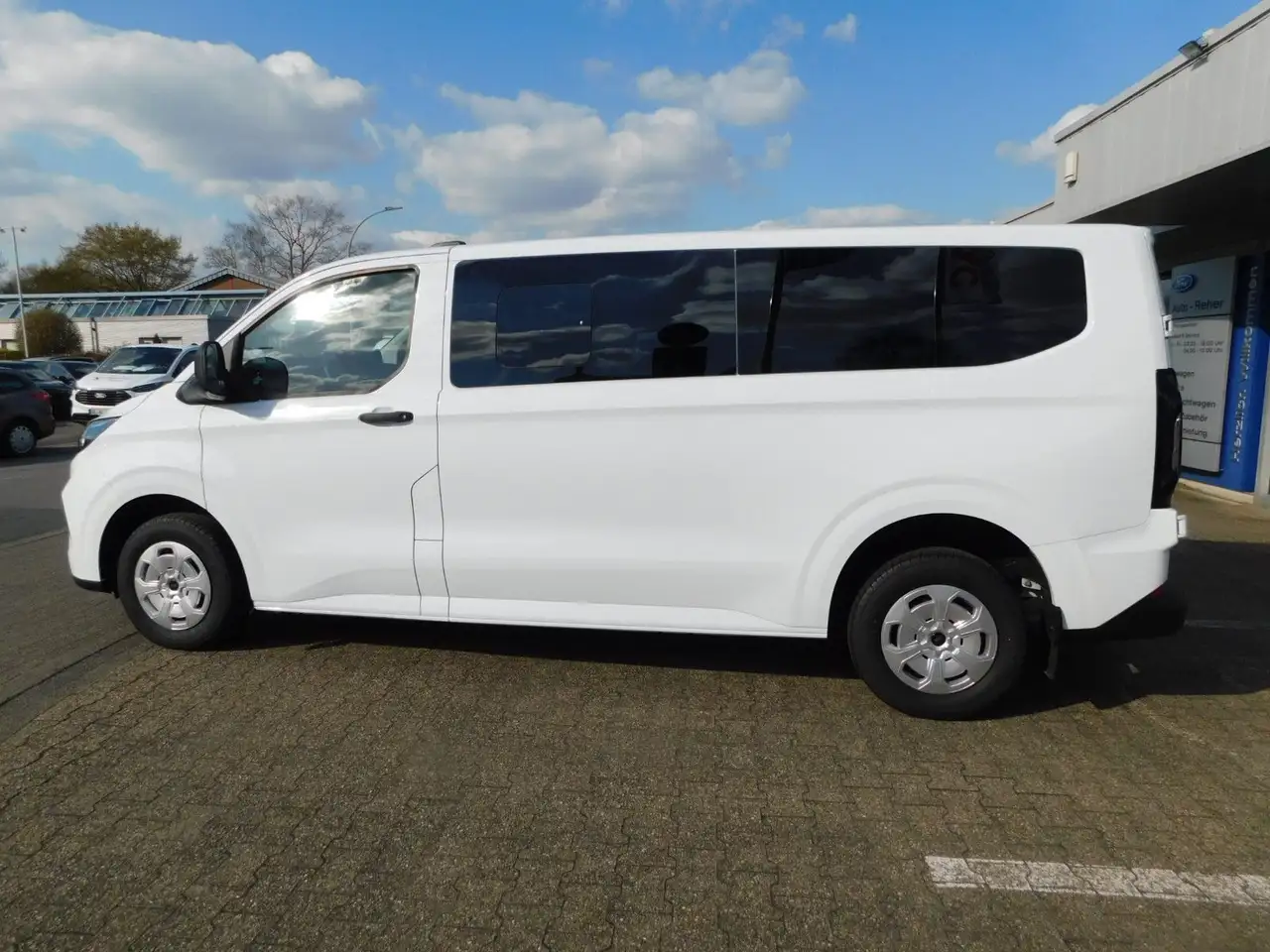 Ford Transit 8