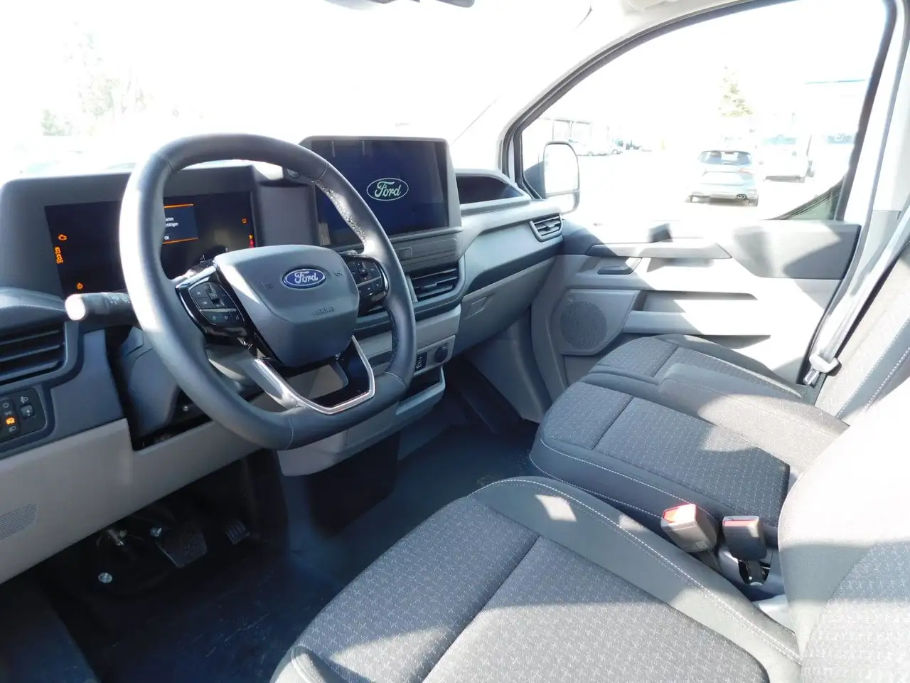 Ford Transit 9