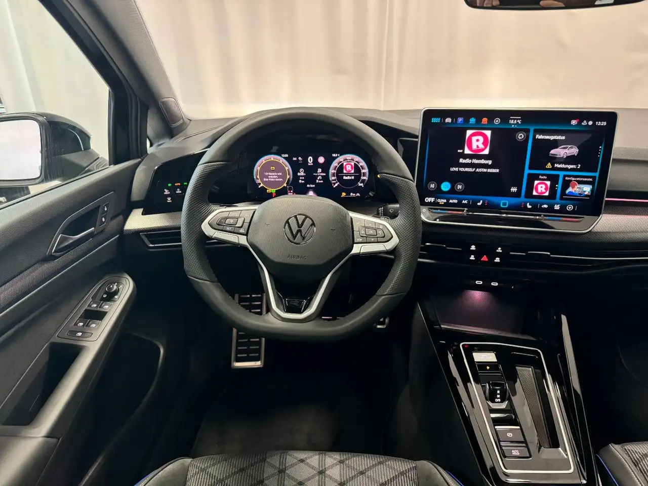 Volkswagen Golf VIII 13