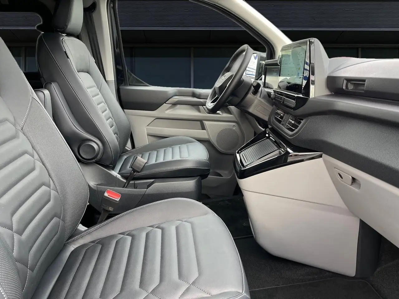 Ford Tourneo 12