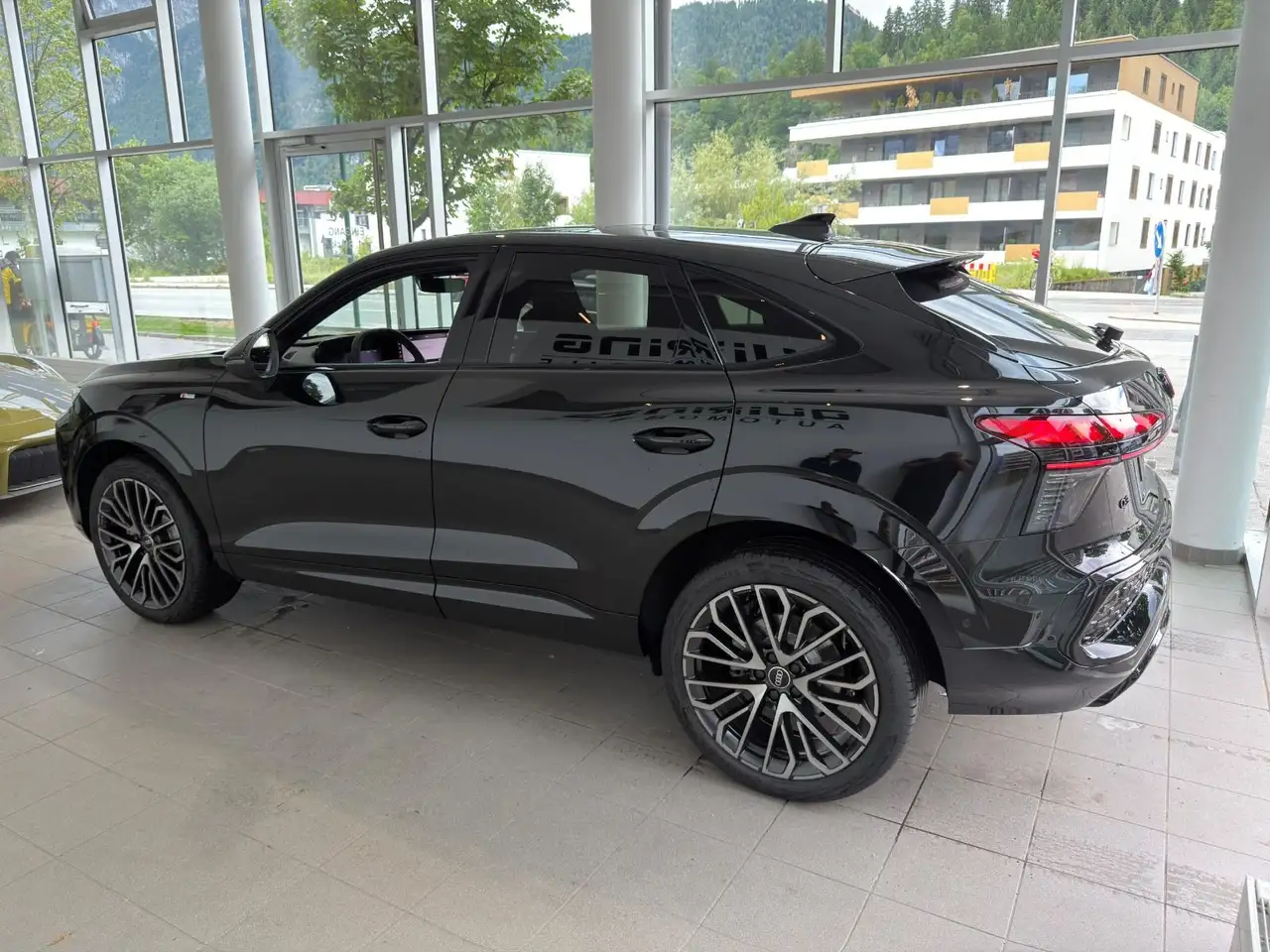 Audi Q3 4