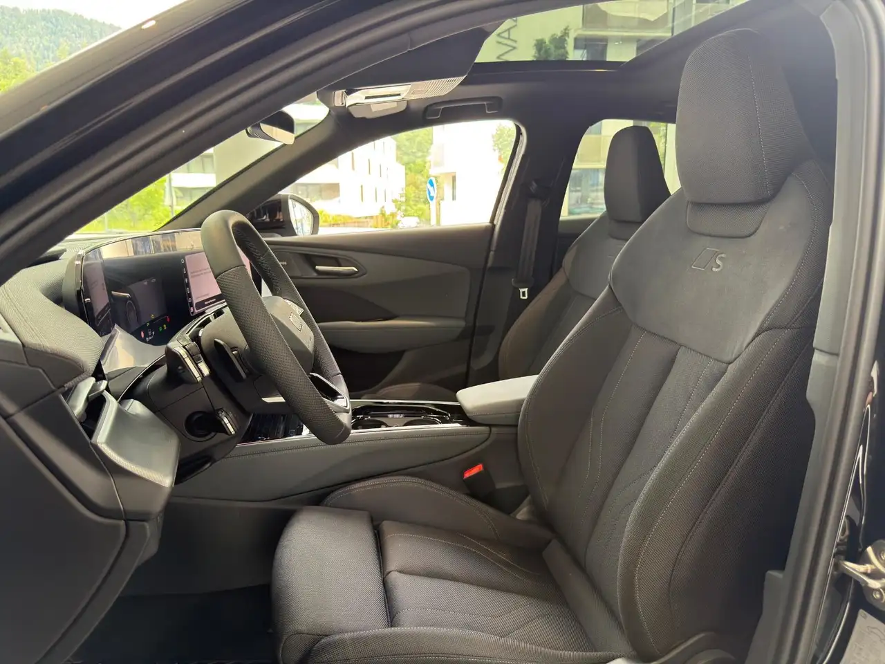 Audi Q3 12