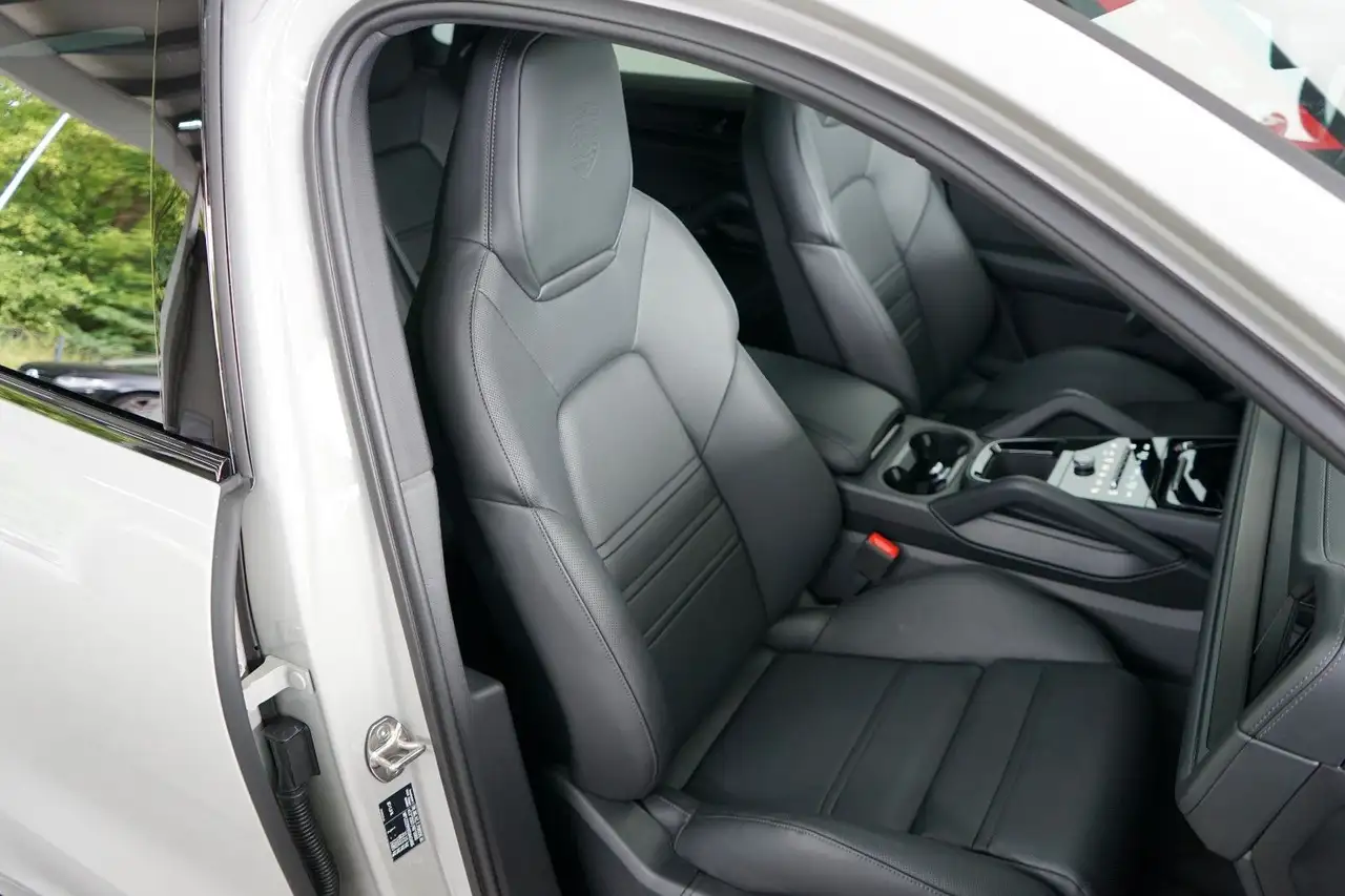 Porsche Cayenne 12