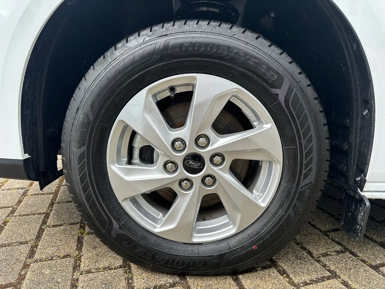 Ford Transit 9