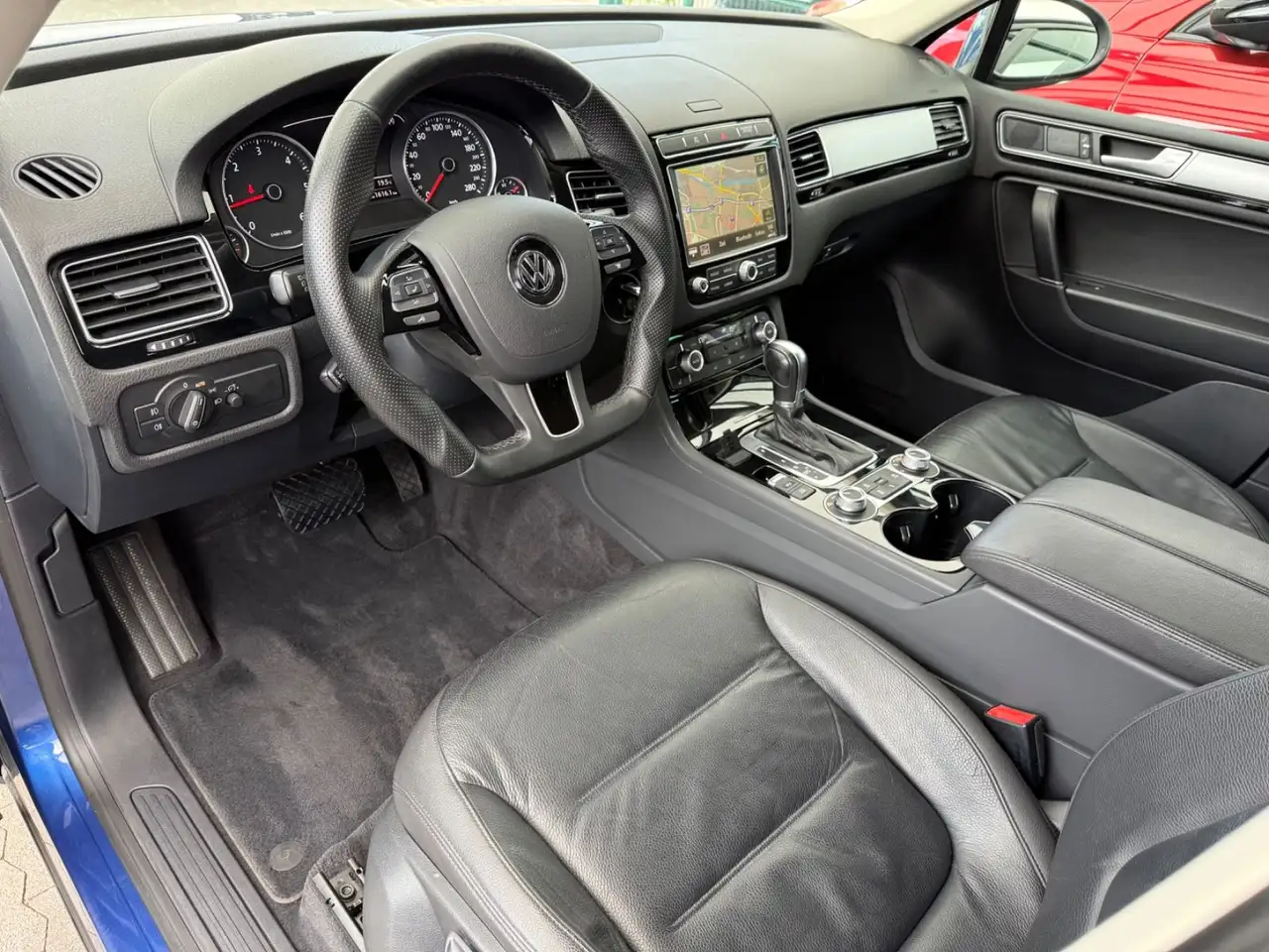 Volkswagen Touareg 8