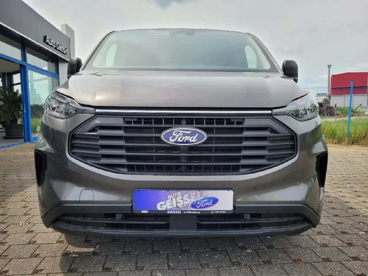 Ford Transit 8