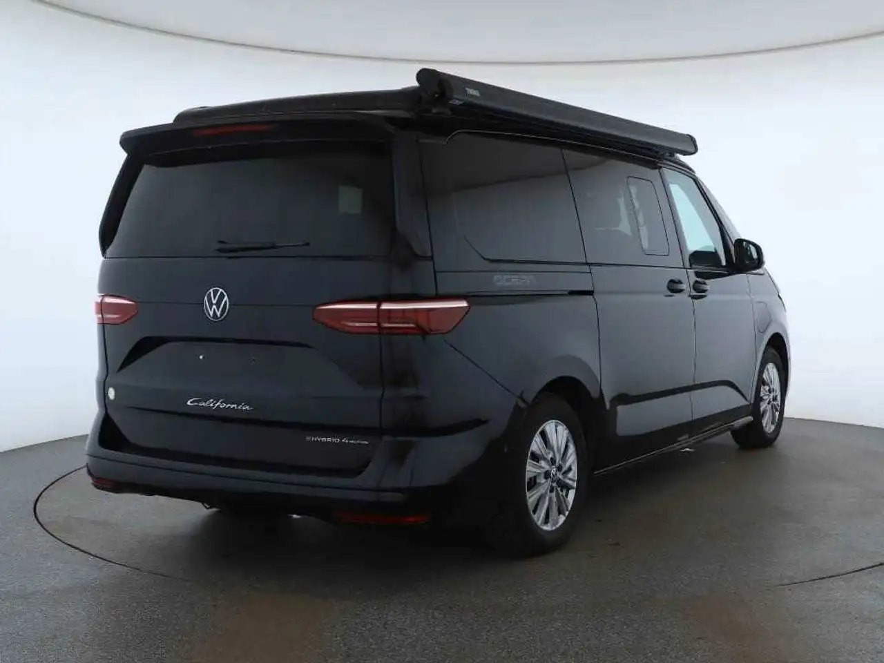 Volkswagen T7 California 3