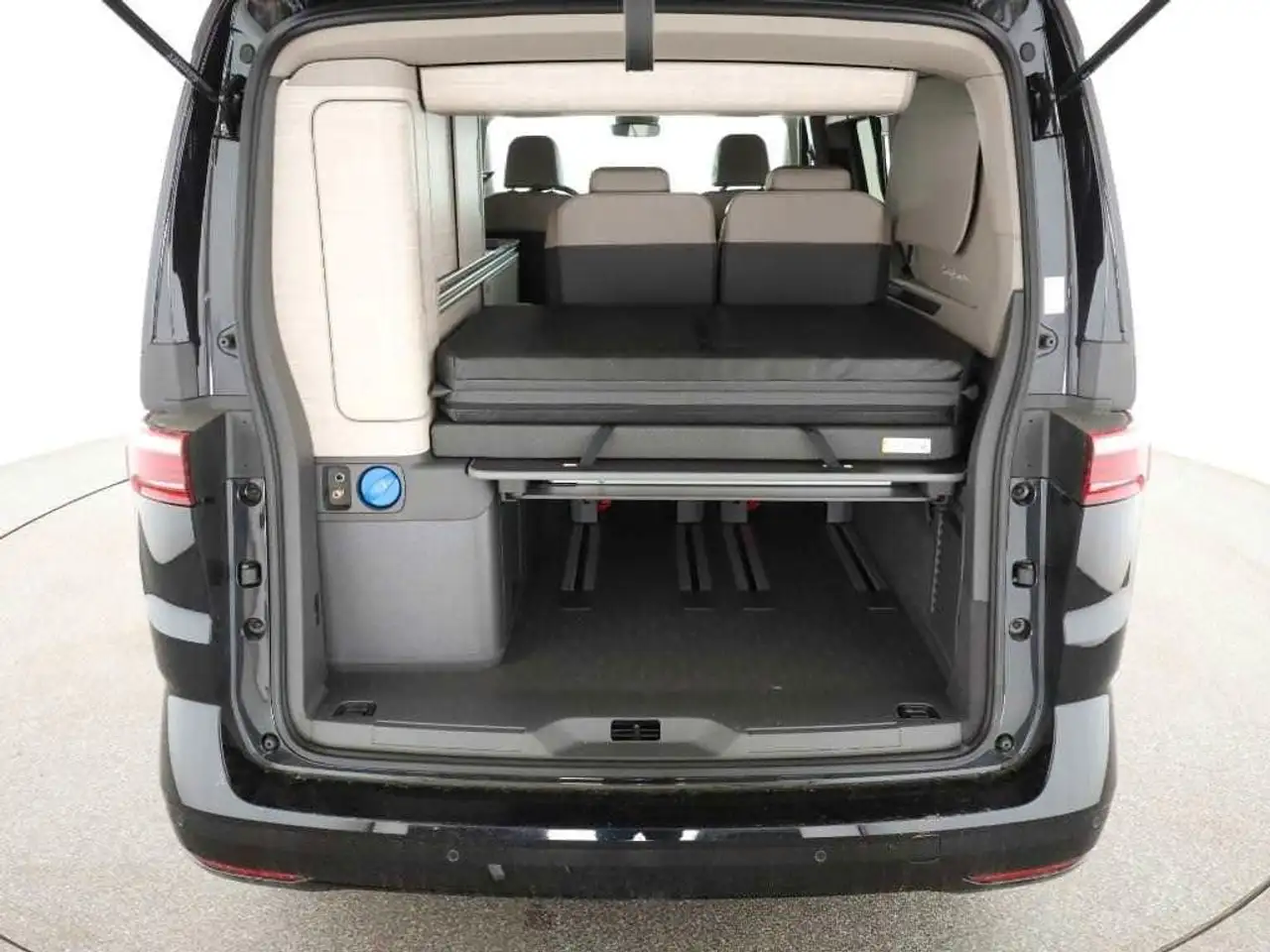 Volkswagen T7 California 6
